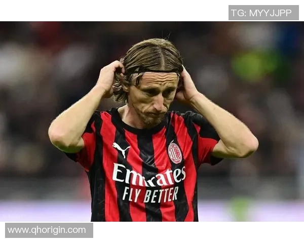 莱奥绝杀助力AC米兰逆转国米登顶意甲榜首之争